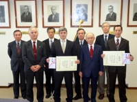 110316_akasaki_prize3