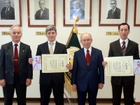 110316_akasaki_prize4
