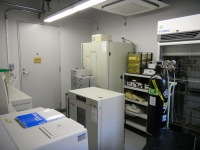 110331_3incubator_room
